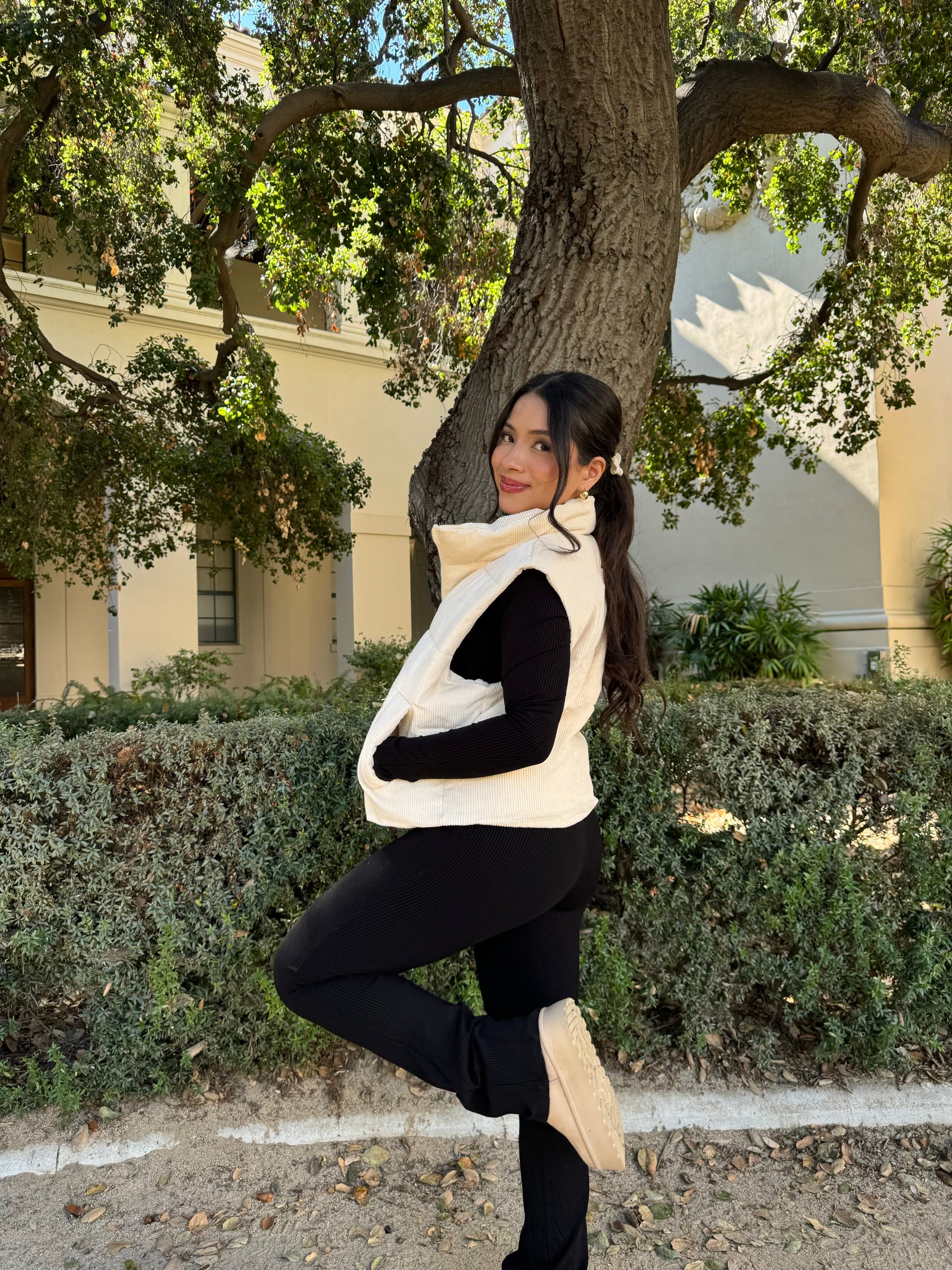It Girl Corduroy Puffer Vest (Sweet Cream)