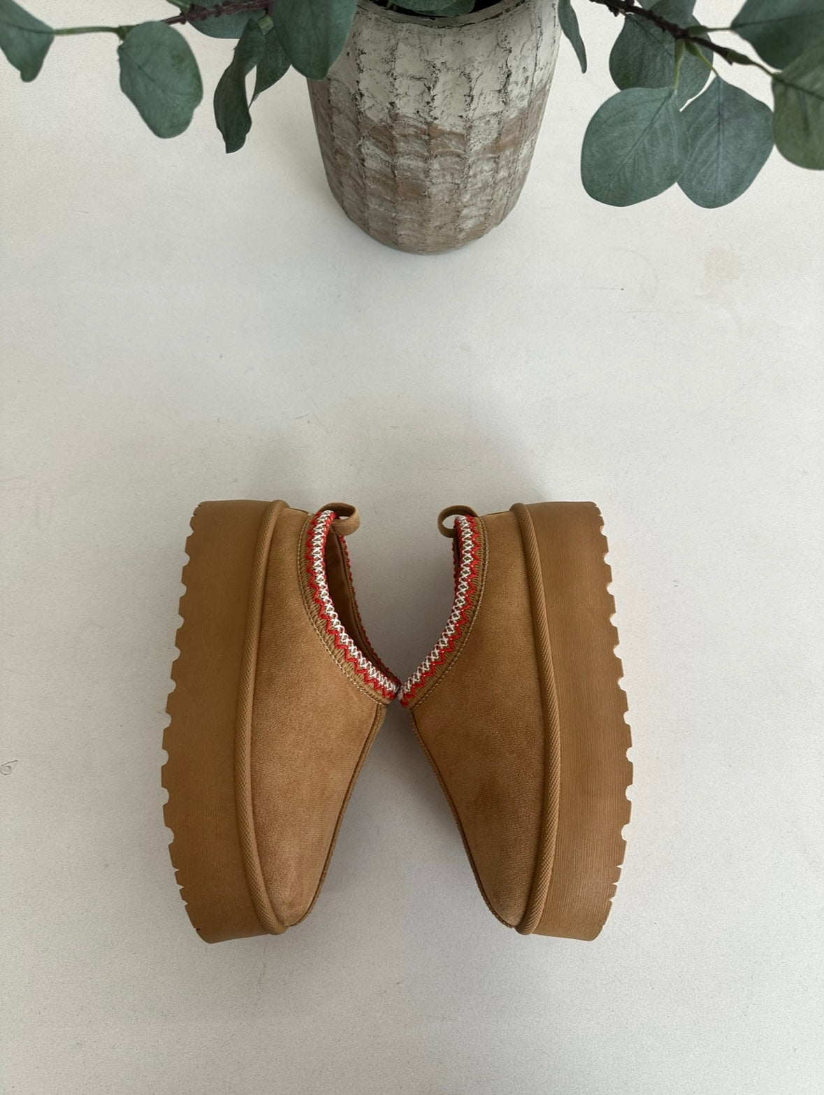 Snugg Tazz Platform Slippers (Camel)