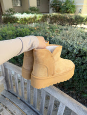 Snugg Mini Platform Boots (Chestnut)