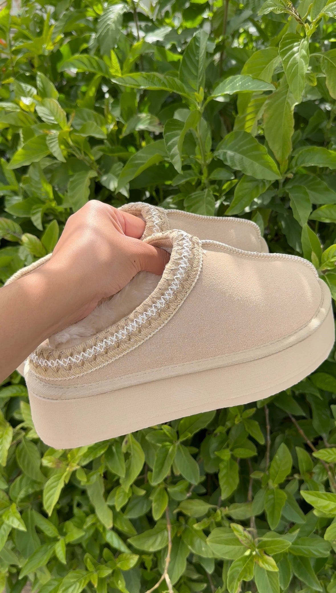 Snugg Tazz Platform Slippers