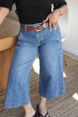 Mid Rise Wide Leg Capri Jeans (Medium Denim)
