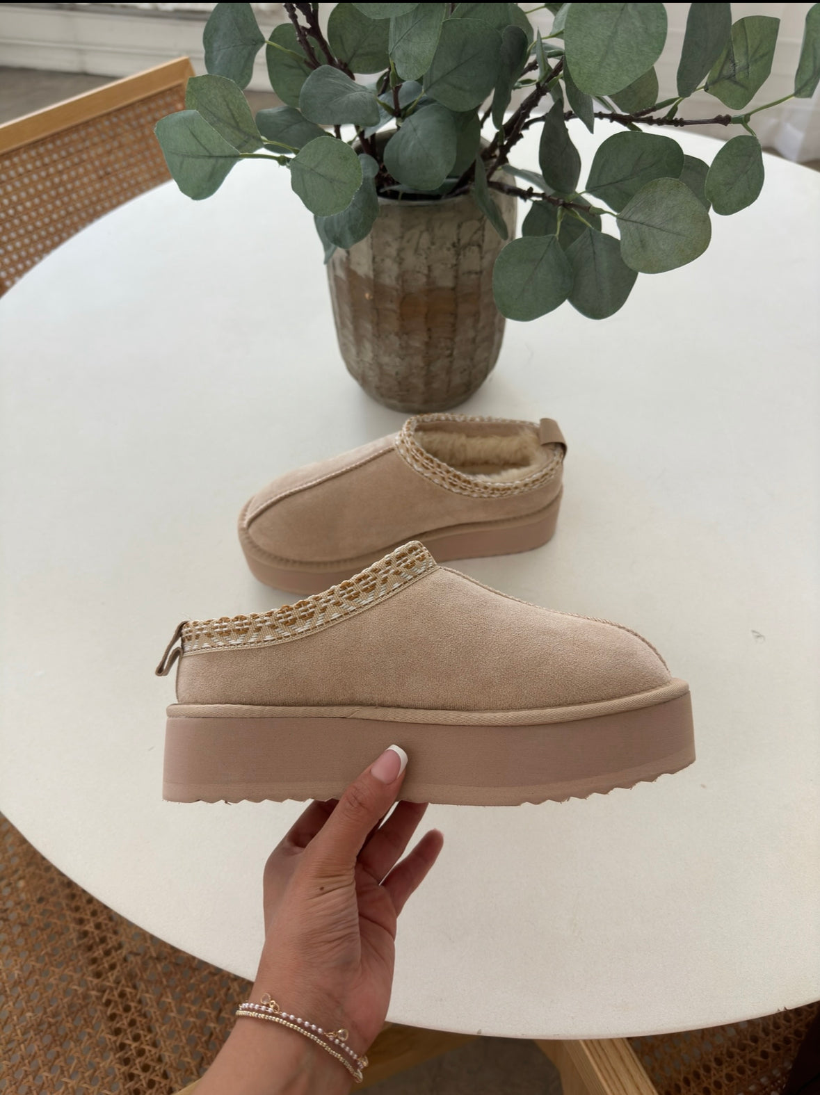 Snugg Platform Slippers (Sand)