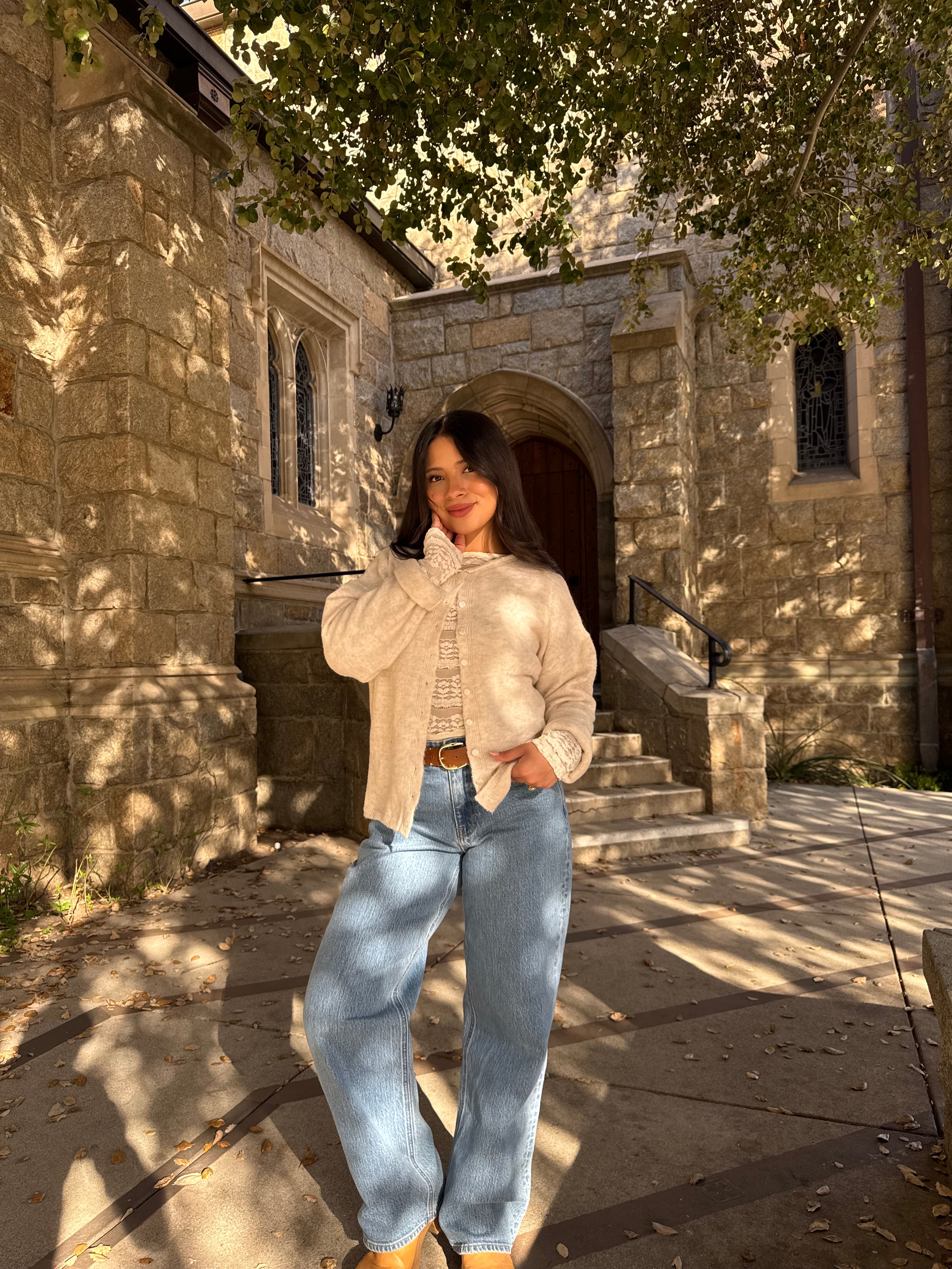 Lovely Cardigan (Oat)