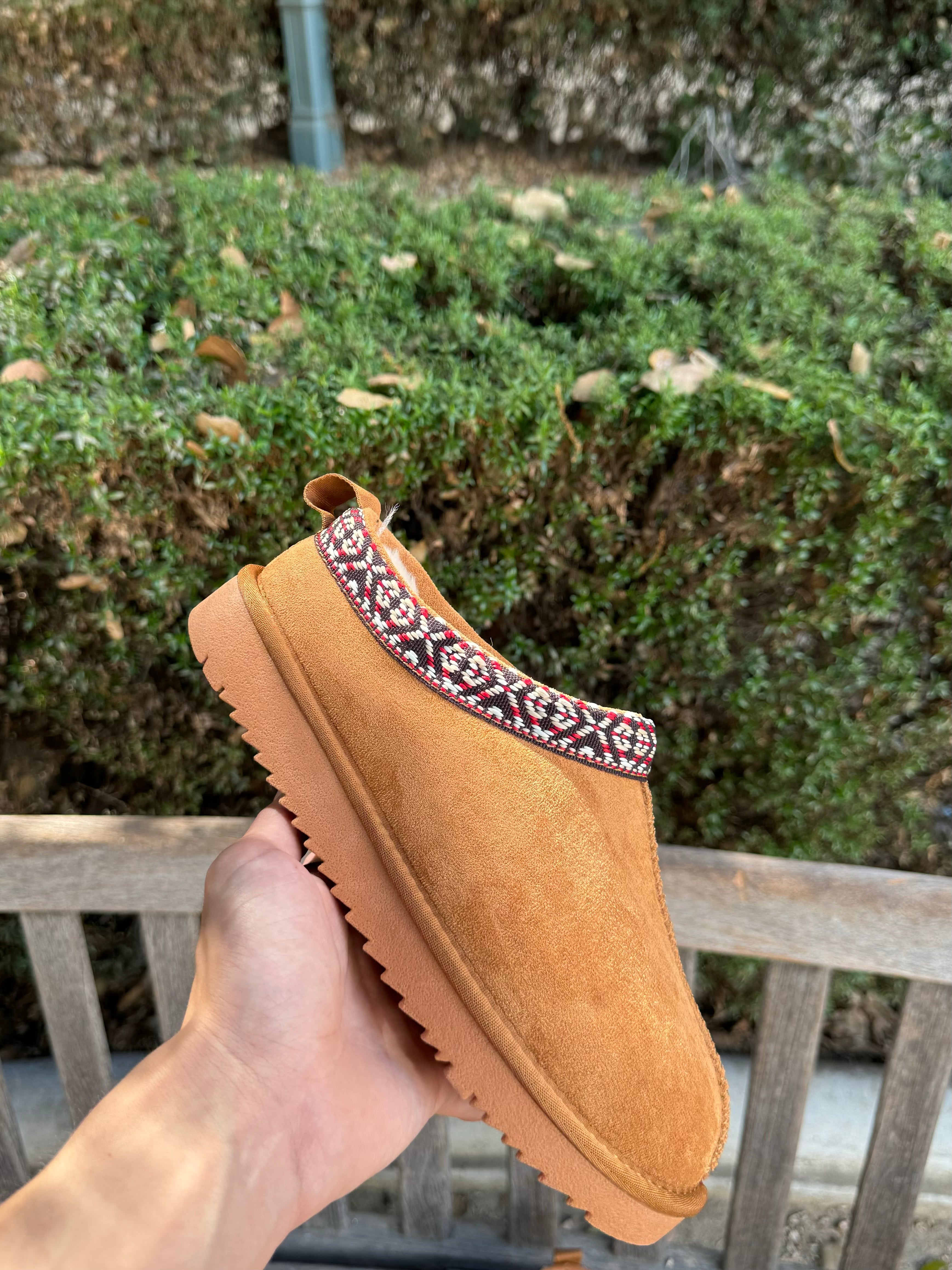 Snugg Tazz Slippers (Tan)