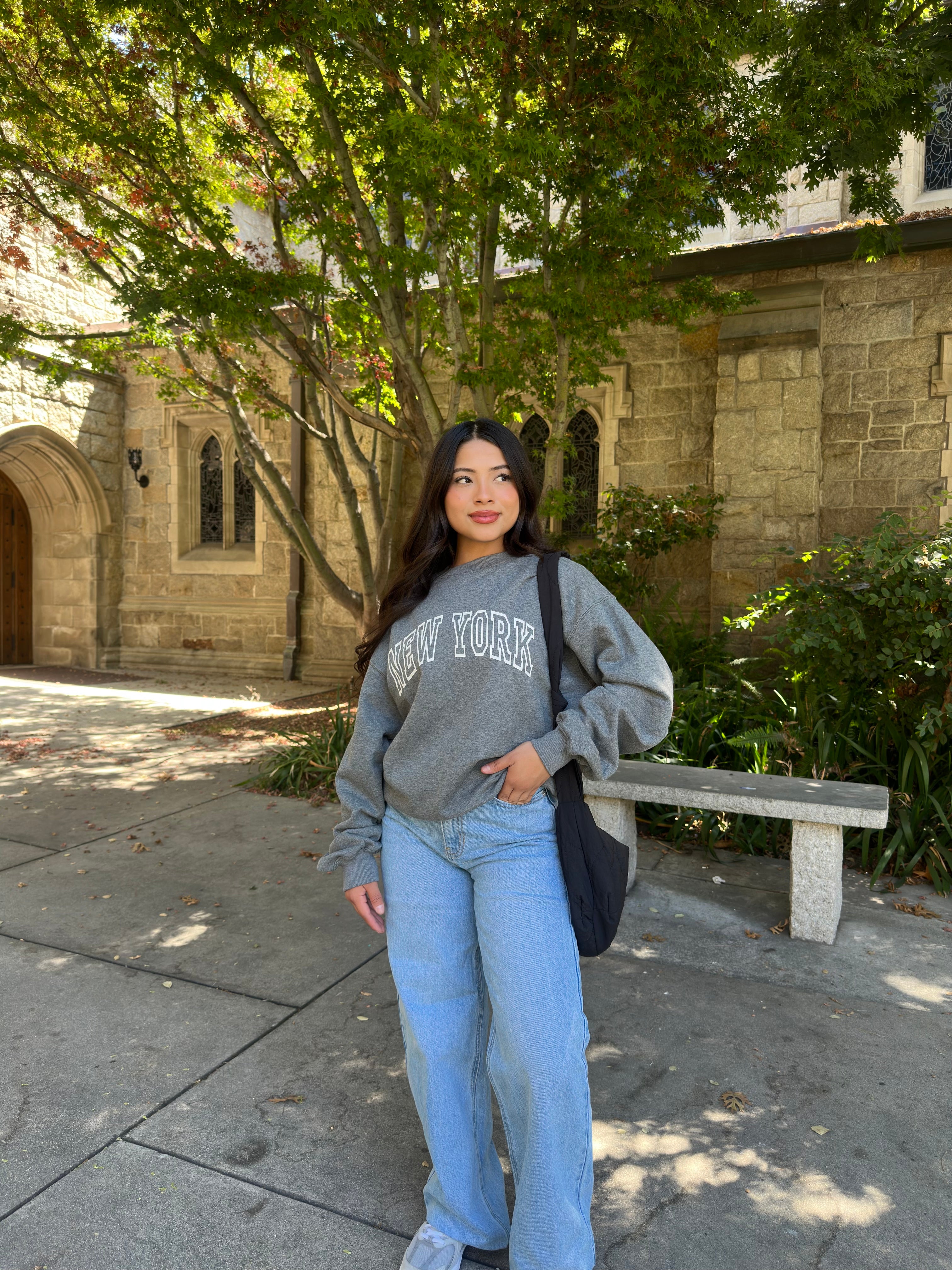 N.Y Gal Crewneck (Heather Grey)