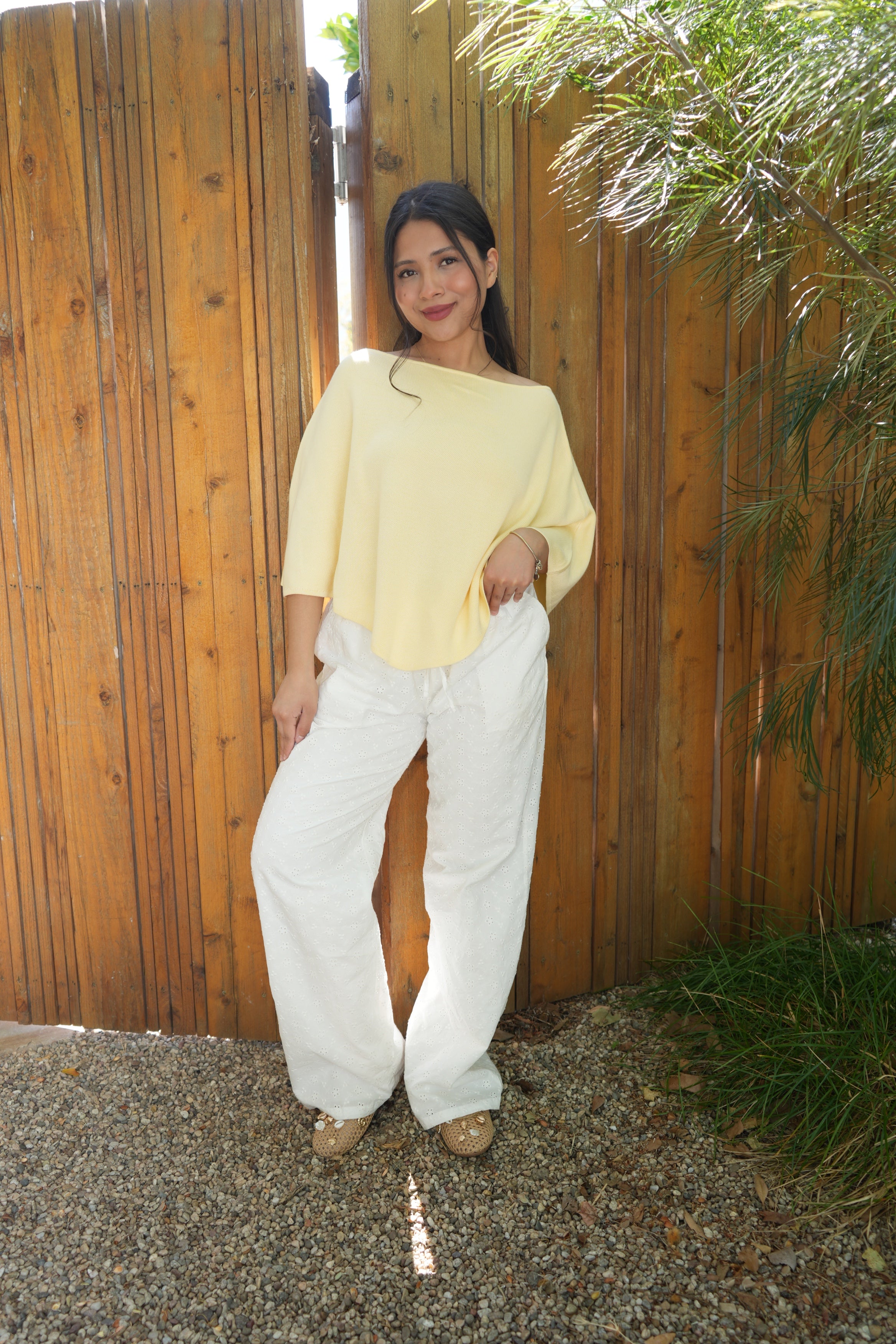 Sunbeam Poncho (Light Yellow)