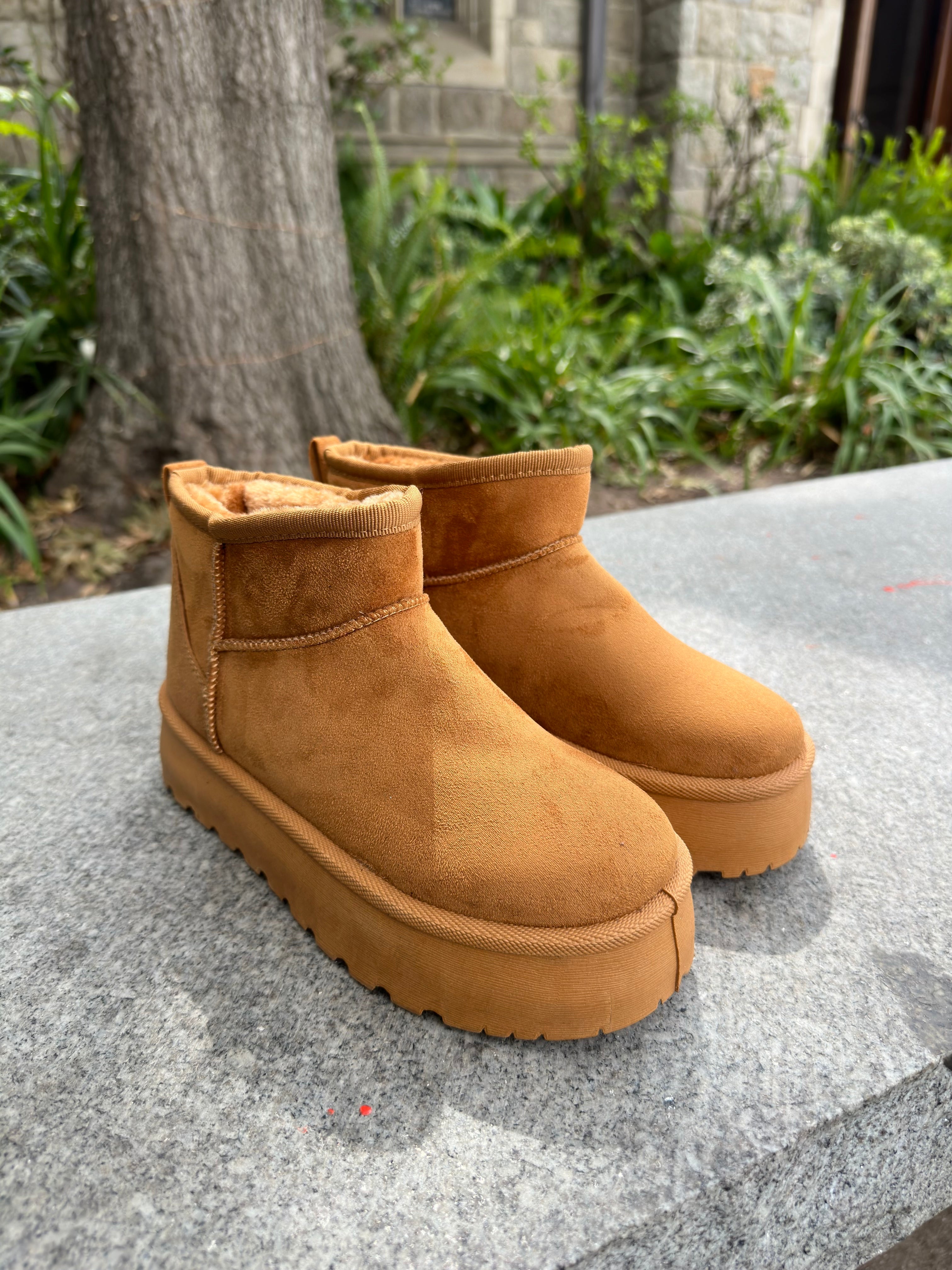 Snugg Ultra Mini Platform Boots (Camel)