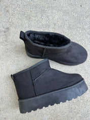 Snugg Ultra Mini Platform Boots (Onyx)